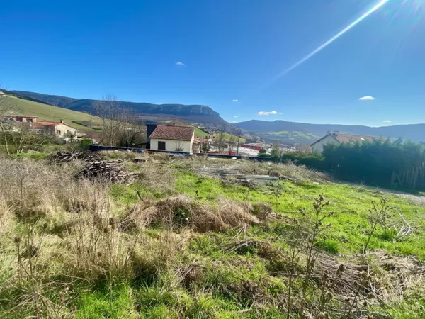 Terrain 725 m²