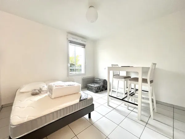 Studio meublé avec parking
