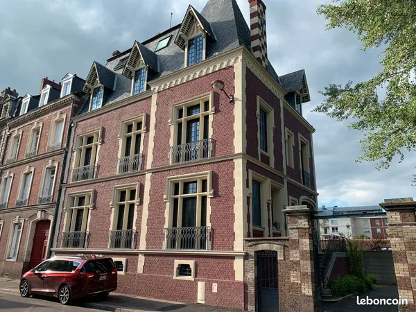 Superbe 3p dans le plus bel immeuble d Elbeuf avec parking