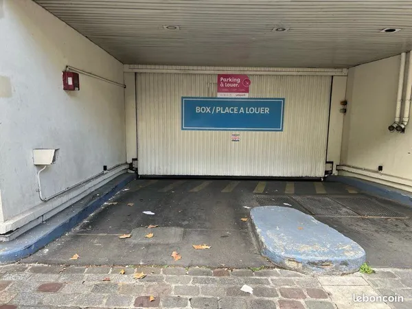 Place de parking à louer avenue Daumesnil métro porte dorée