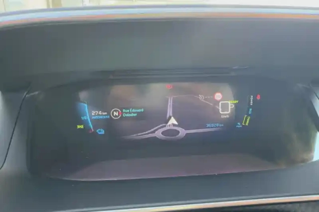 Peugeot 208 electrique 50 kwh 136ch — photo 15