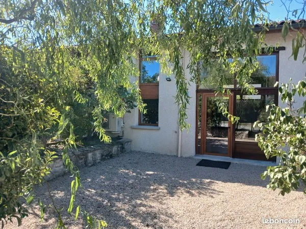 🌿 T3 moderne en duplex - extérieur privatif & proche de la ville