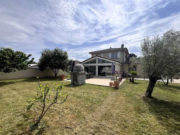 Maison 6 pièces 4 chambres 160 m²