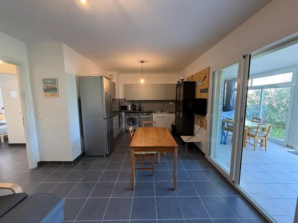 APPARTEMENT T 3 AVEC LOGGIA ET JARDINET - CALVI 600 m du cen