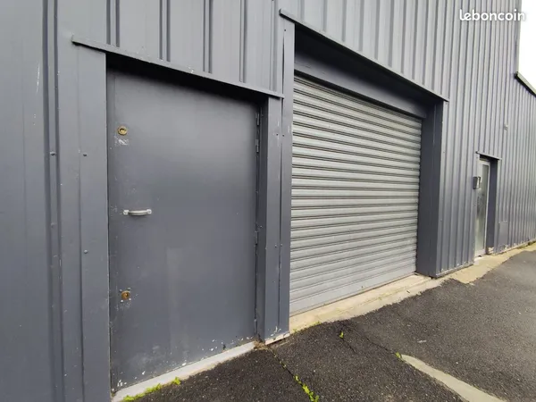 À LOUER - ENTREPÔT DE STOCKAGE DE 60 m² AVEC BUREAU - GONESSE