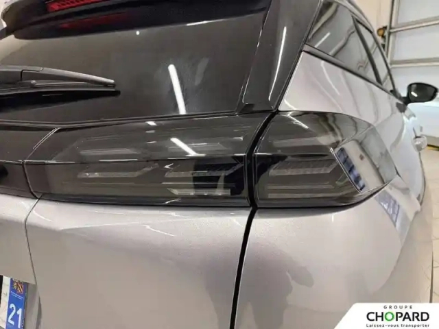 Peugeot 2008 hybrid 145 e-dcs6 — photo 16