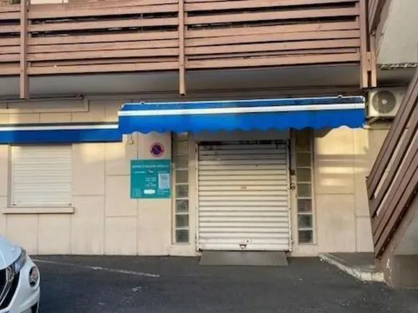 Location / Local Commercial