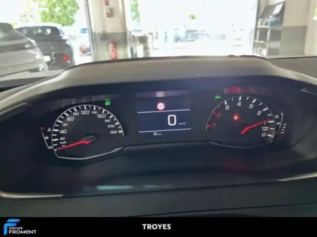 Peugeot 2008 1.2 100ch s&amp;s style — photo 10
