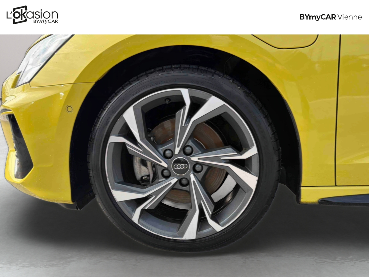 Audi A3 Sportback 40 TFSIe 204 S tronic 6 — photo 13