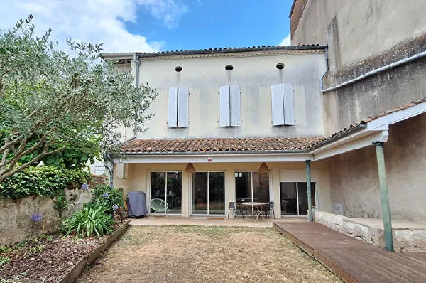 Vends maison 305m²