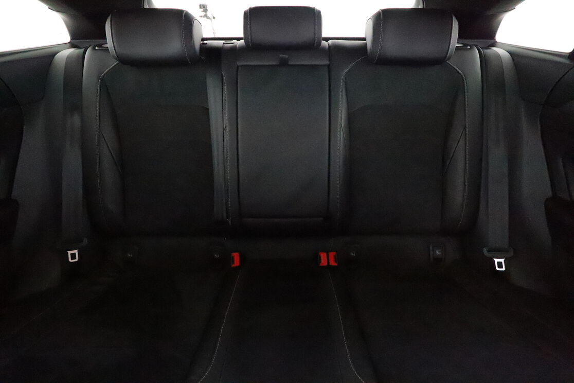 Volkswagen Arteon 2.0 TDI R-Line DSG7 — photo 14