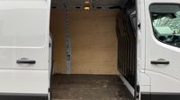 Renault Master F3500 L2H2 2.3 Blue dCi 135ch Confort Euro6E — photo 13