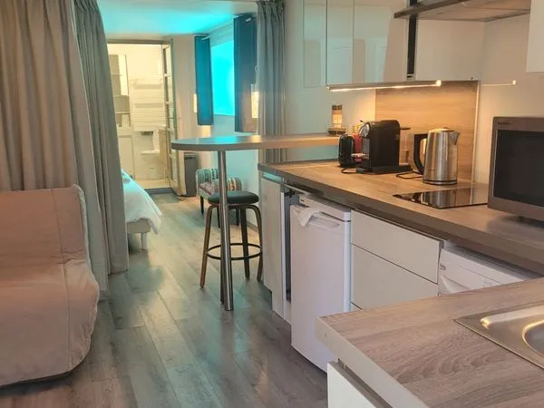 Magnifique studio meublé au calme