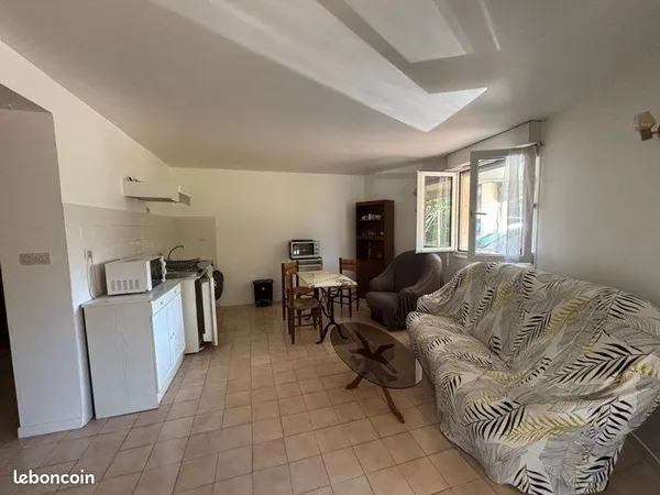 Loue 38 Corenc T2 meublé 38m2