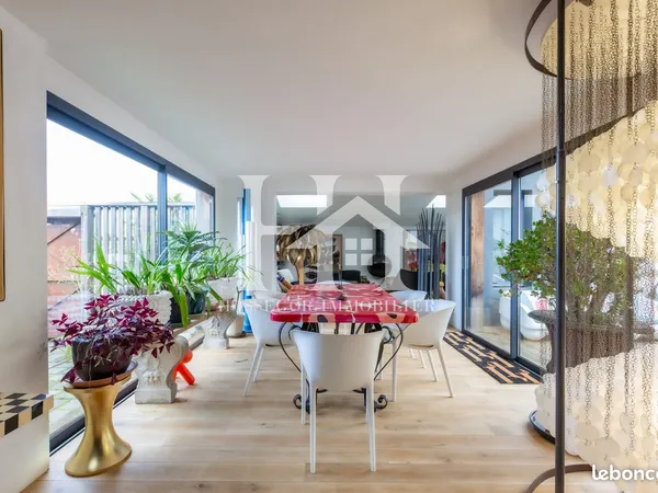 Villa 6 pièces 250 m²