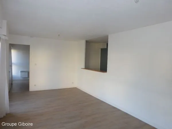 A LOUER - GROUPE GIBOIRE - APPARTEMENT T2 - RENNES NORD SAINT MARTIN