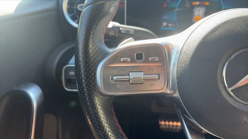 Mercedes Classe A 200 d 150 8G-Tronic - AMG Line – 2019 – 101356 km – Diesel – Boîte Automatique — photo 11