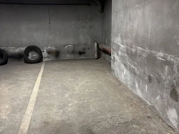 Parking 10 m²