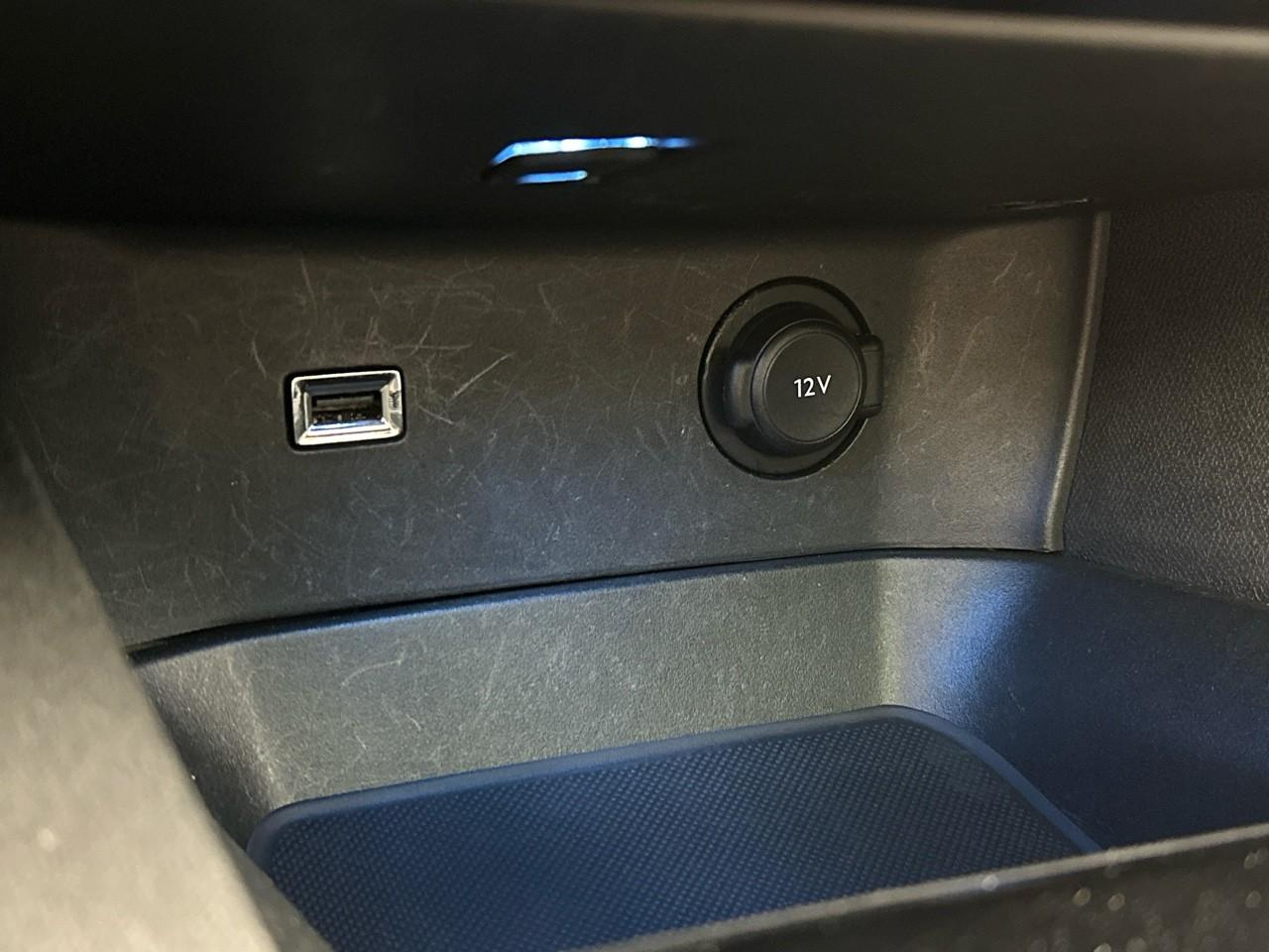 Peugeot 3008 puretech 130ch s&s eat8 gt pack — photo 30