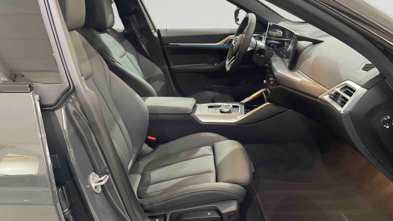 BMW i4 xDrive40 401 ch BVA — photo 15