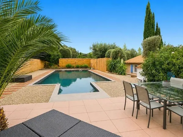 Maison de plain-pied 6 pièces 160 m²