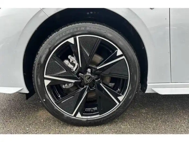 Peugeot 308 electrique 54 kwh 156ch — photo 23