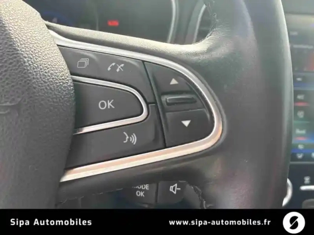 Renault Megane mégane iv berline tce 130 energy — photo 28