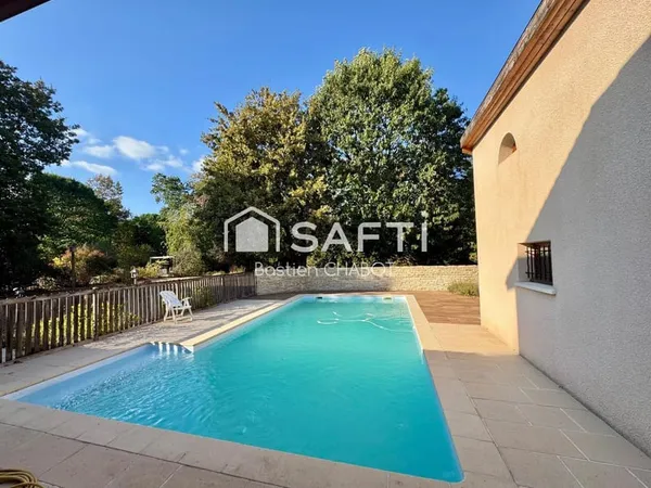 Maison traditionnelle de 124 m2, sur une parcelle de 2042 m2