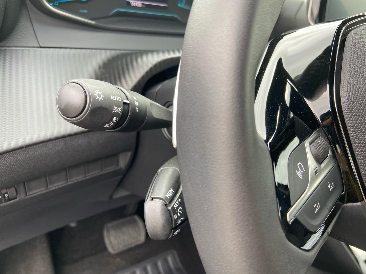 Peugeot 2008 hybrid 136 e-dcs6 style — photo 13