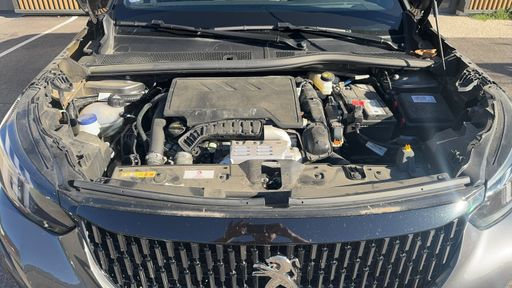 Peugeot 2008 1.2 PureTech 130 EAT8 - GT – 2023 – 28131 km – Essence – Boîte Automatique — photo 24