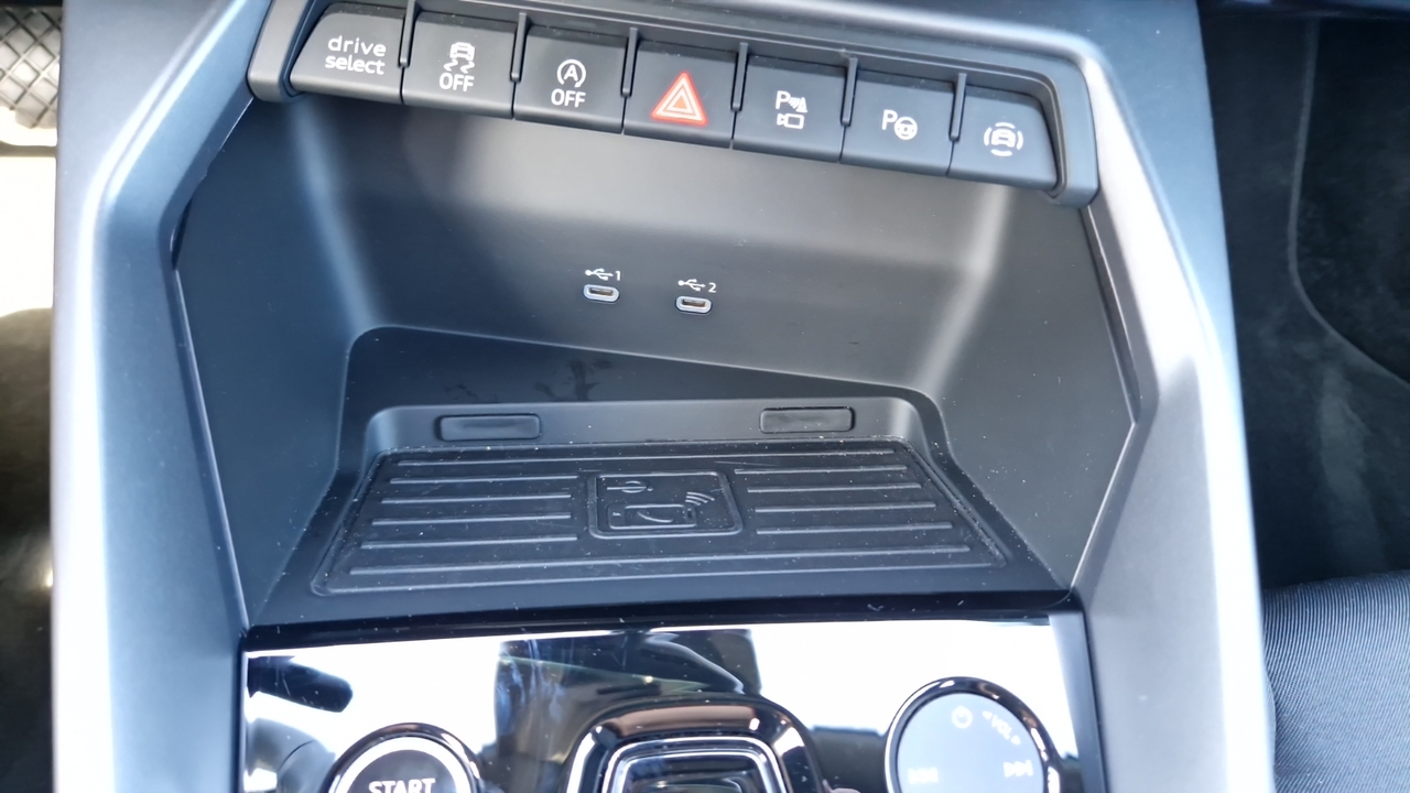 Audi A3 Sportback TFSI Mild Hybrid 116 S tronic 7 — photo 25