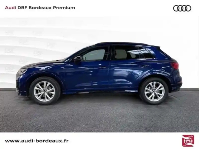 Audi Q3 35 tfsi 150 ch s tronic 7 s line plus — photo 2