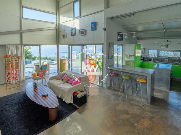 Maison contemporaine T6 sur Pamatai Hills