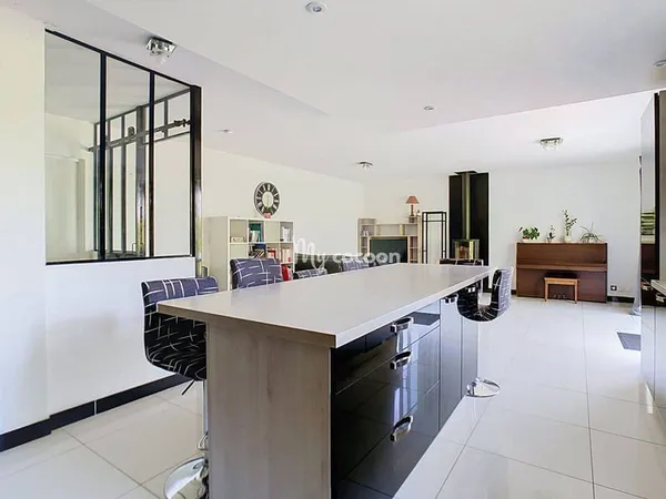 Maison 8 pièces 158 m²