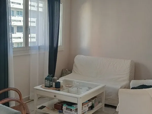 Loue appartement 57m² - balcon et parking