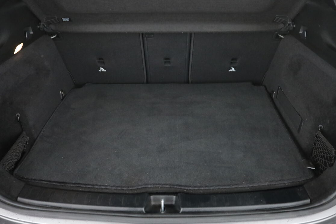 Mercedes-Benz GLA 200 d Progressive Line DCT — photo 16