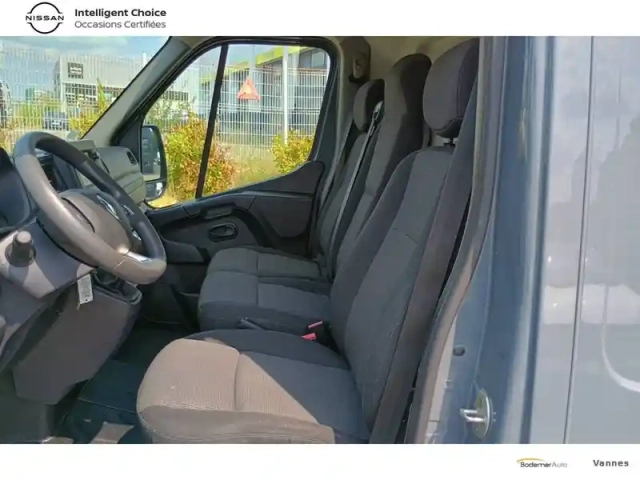 Renault Master trac f3500 l3h2 blue dci 135 — photo 11