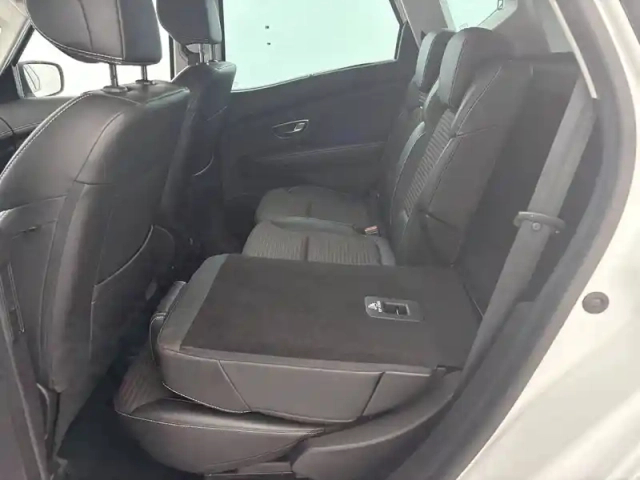 Renault Scenic blue dci 120 — photo 29