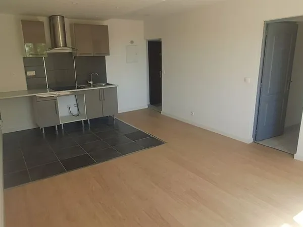 Type 3 rénové + garage