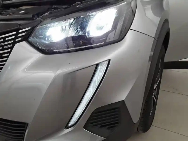 Peugeot 2008 bluehdi 130 s&amp;s eat8 — photo 16