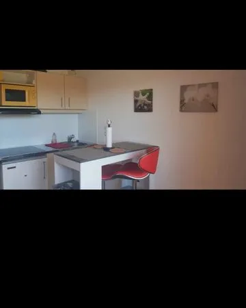 Studio meublé 17 m² avec terrasse (630 cc) - Place de Parking - Résidence privée avec piscine - Gari