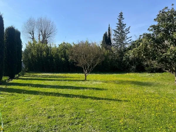 Terrain 1200 m²