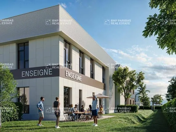 Local d'activité 841 m²