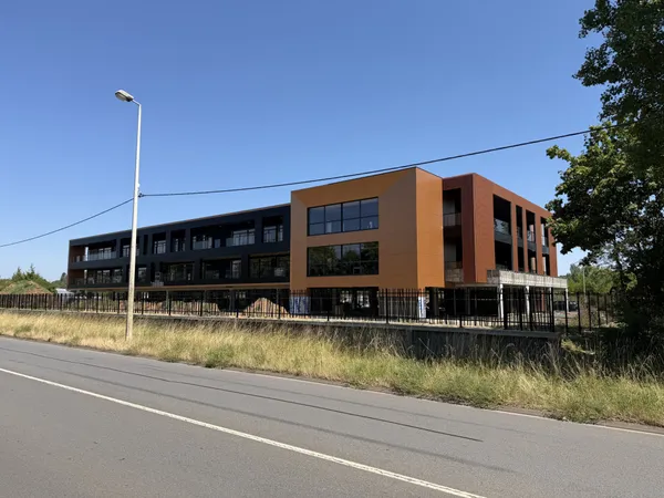 THIONVILLE - CENTRE D'AFFAIRES NEOM - Cellules commerciales à louer
