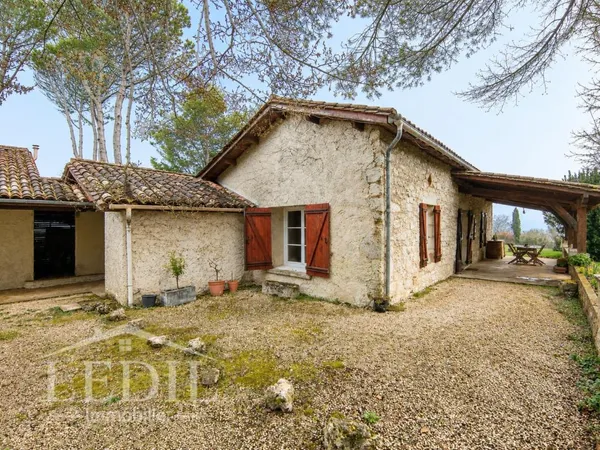 Maison de charme au calme avec garage et sans travaux
