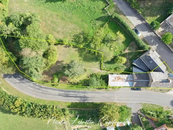 Exclusivité Capifrance - Maison en pierres  104 m² habitables, terrain clos et arboré de 1 424 m²