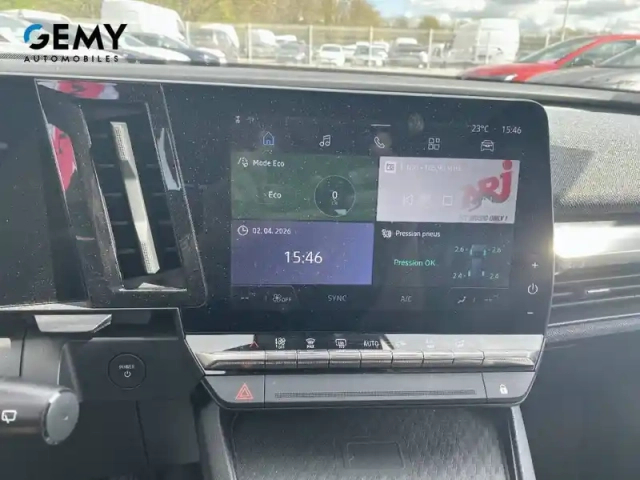 Renault Megane e-tech ev40 130ch standard charge — photo 14