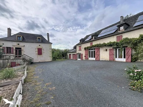 Maison 22 pièces 749 m²