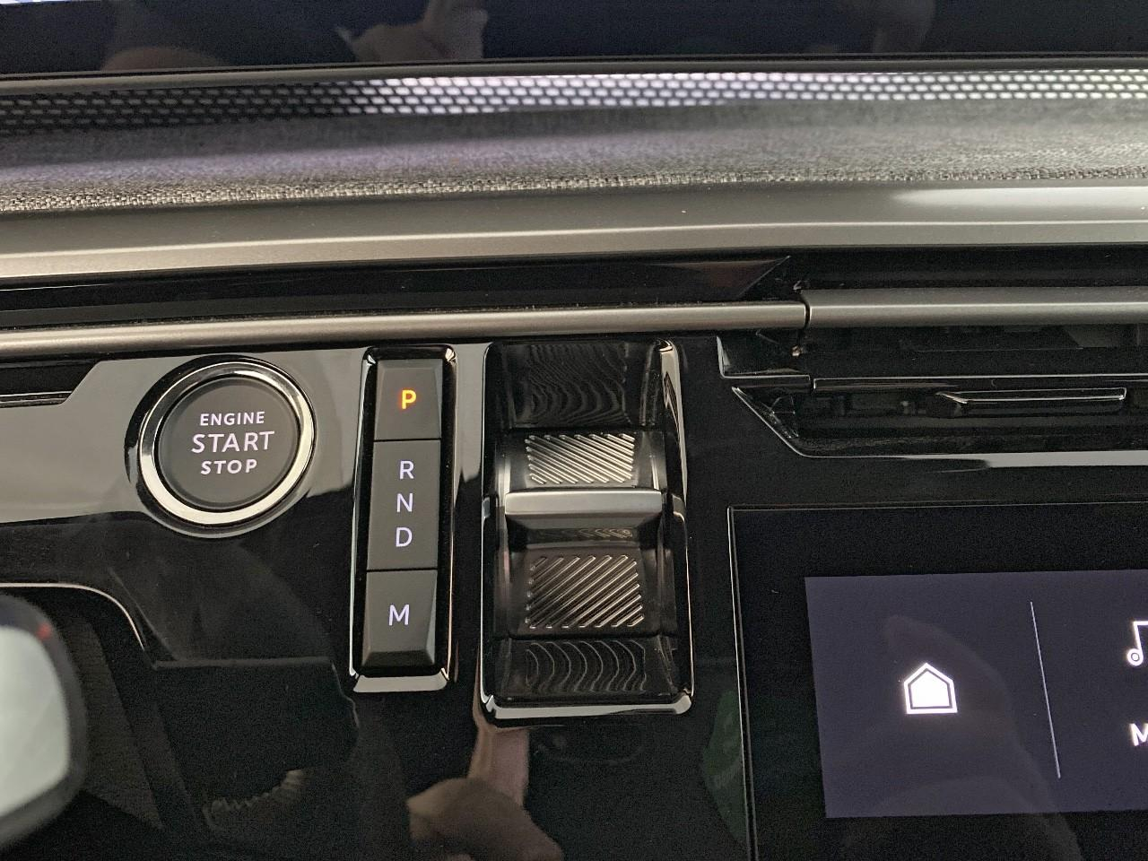 Peugeot 3008 hybrid 145 e-dcs6 gt — photo 15