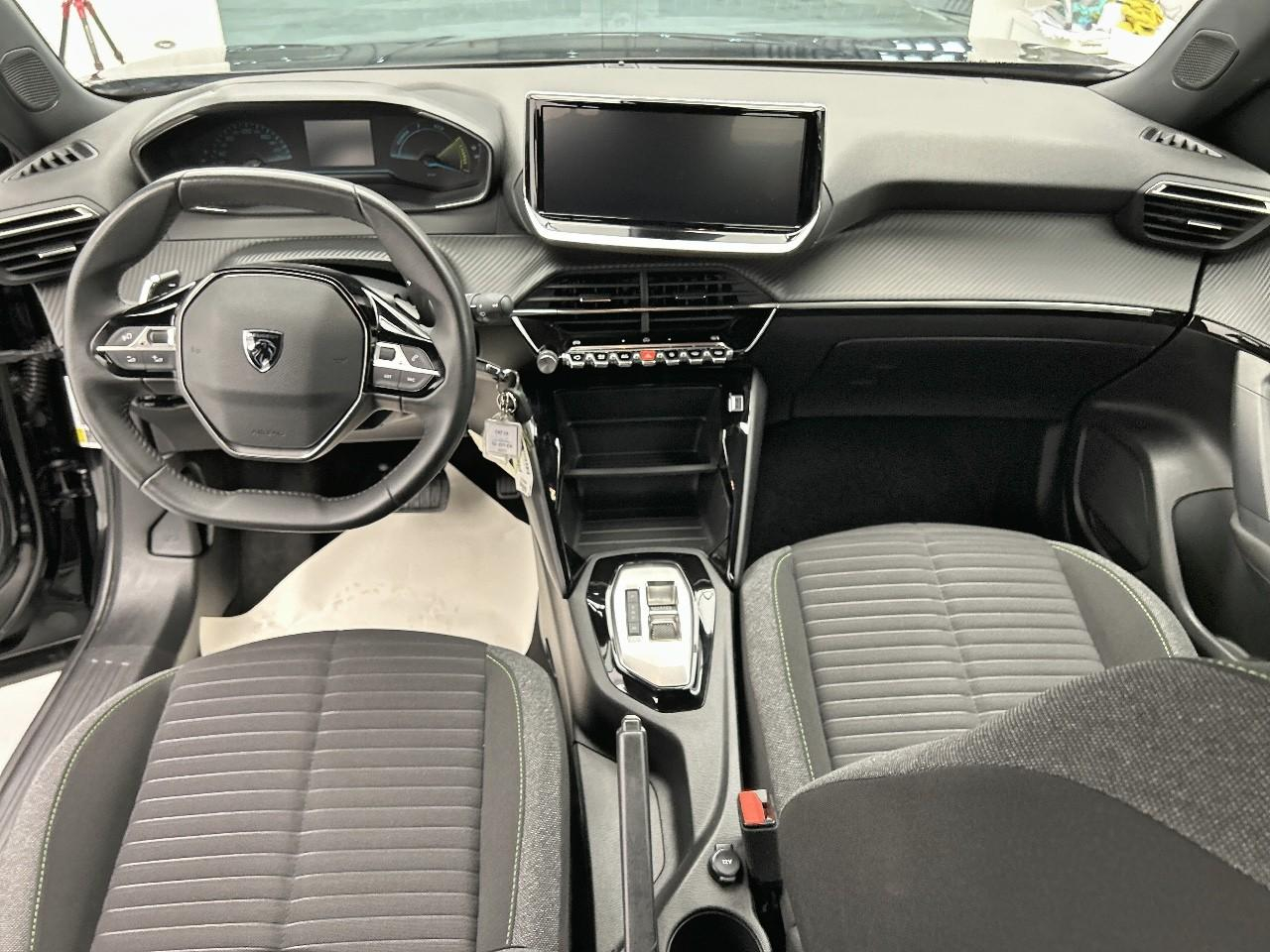 Peugeot 2008 hybrid 136 e-dcs6 active — photo 12
